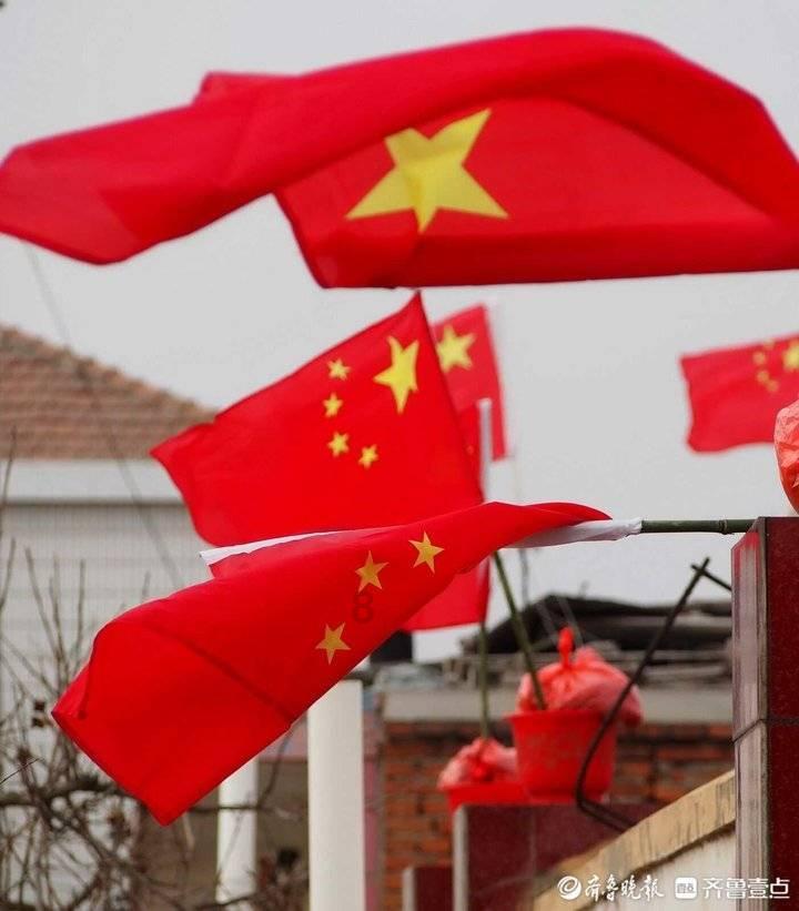 真有钱！前国脚送媳妇兰博基尼，前妻怒斥渣男，曾3次结婚4次领证